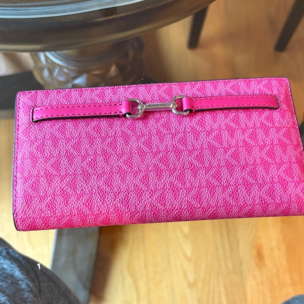 Michael Kors Dragonfruit Carson LG Snap Wallet NWT